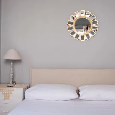House Eight Tatil Evi Ano Siros