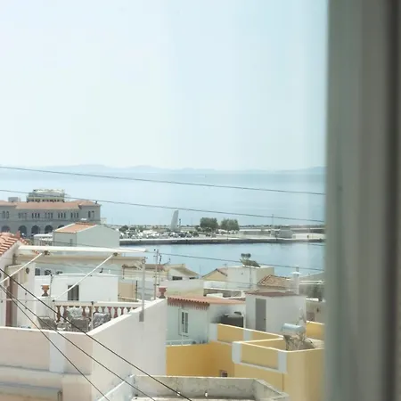 House Eight Ano Syros